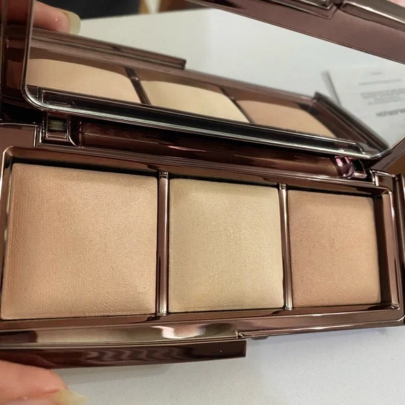 Hourglass Ambient Lighting Palette - DIM LIGHT-INCANDESCENT LIGHT-RADIANT LIGHT - Picture 8 of 9